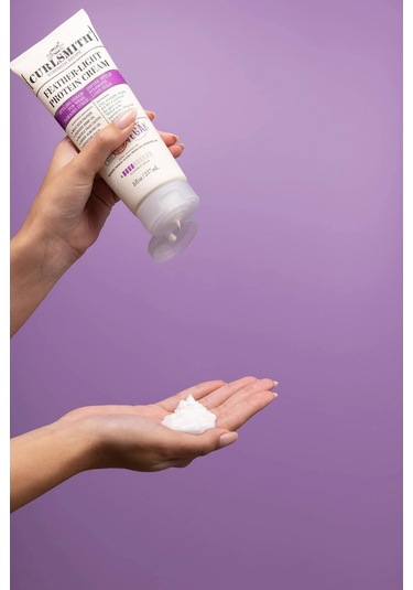 Curlsmith Feather-light Proteinli Şekillendirici Saç Kremi 237ml