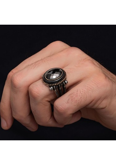 Siyah Taşlı Pençe Motifli 925 Gümüş Erkek Yüzük