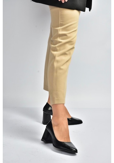 Fox Shoes V676680060 Siyah Rustik Kalın Topuklu Kadın Ayakkabı Siyah