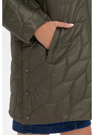 Desen Triko Kadın Yanları Çıtçıtlı Yaprak Desenli Kapüşonlu Araboy Kapitone Kaban 24419 Yeşil Yeşil