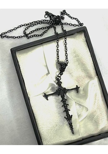 Dükkan Design Siyah Gotik İskelet Haç Kolye Siyah