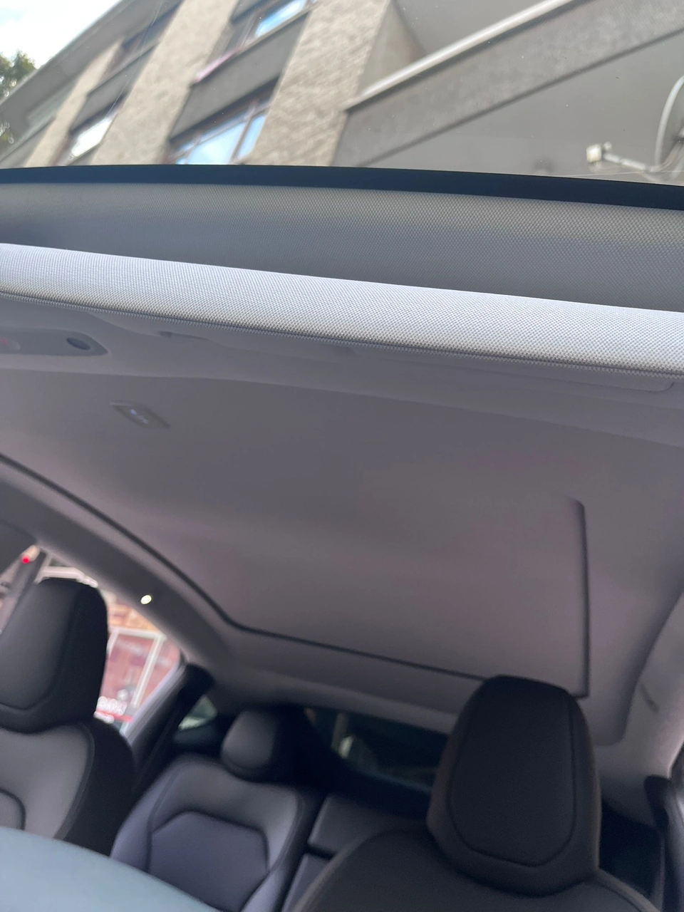 2025+ Tesla Model Y Yeni Junıper İçin Elektrikli Tavan Perdesi