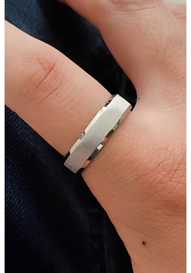 Takı Dükkanı Kişiye Özel İsim Yazılı Köşeli 6mm Mat Fırçalanmış Düz Unisex Çelik Yüzük Alyans Cl47y Beyaz