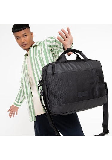 Eastpak Acton Cnnct Coat Omuz Notebook Laptop Çantası Ek42F80W Siyah
