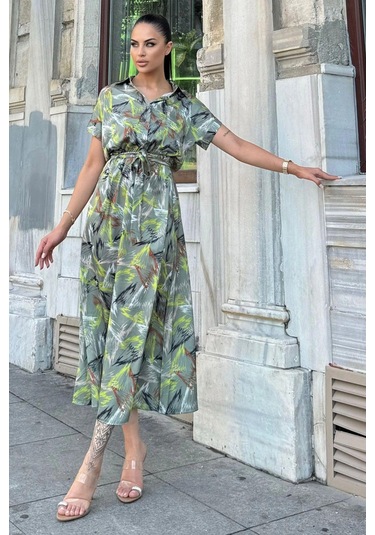 Kadın Yeşil Desenli, Yarım Kol Ve Yarım Patlı Gömlek Yaka, Beli Lastikli, Salaş Uzun Saten Elbise Yeşil