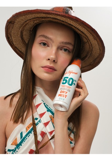 Eda Taşpınar Yüksek Korumalı Güneş Spreyi SPF50+ 200 ML