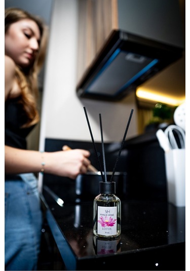Vivaldi Home Lotus Çiçeği Çubuklu Oda Kokusu Esansiyel Uçucu Yağ 50 ML