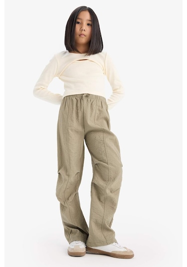 DeFacto Kız Çocuk Beli Lastikli Düz Paça Paraşüt Pantolon D7605A825SMKH465 Haki