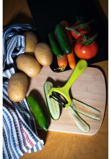 Solingen Simli Fıstık Yeşili Sapan Soyacak Paslanmaz Alman Çeliği, Ergonomik Sap, Yüksek Keskinlik-201 Yeşil