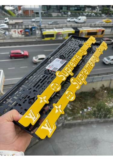 Supreme Özel Tasarım Sarı Pleksi Plakalık