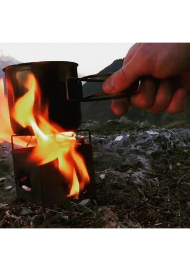 Portatif Kamp Ocağı. Kamp Sobası Ve Portatif Ocak Roket Ocak Siyah