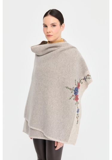 Desen Triko Üç Çiçekli Nakış İşlemeli Kadın Yün Şal 24055 Bej