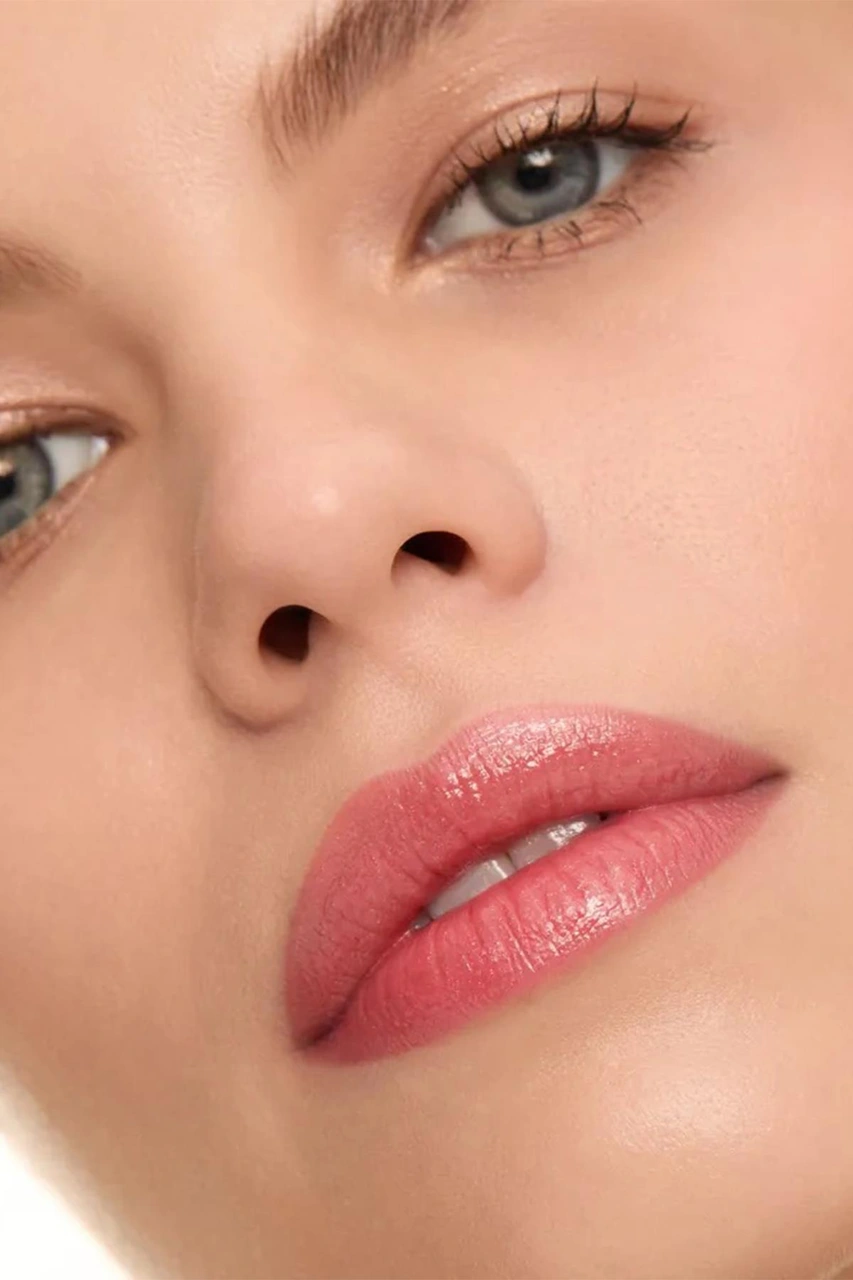 Alix Avien Dolgun Gürünüm Ve Nemlendirici Etkili Dudak Parlatıcısı Silky Care Lipgloss 306 Glutters In Pink