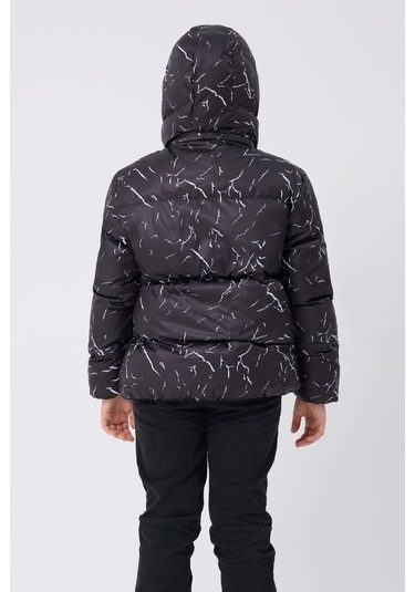 Erkek Çocuk Siyah Çıkabilir Kapüşonlu Su Ve Rüzgar Geçirmez Cepli Kışlık Şişme Mont & Kaban & Parka Siyah