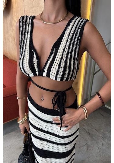 Moderie Butik Çizgili Bikini Üst Ve Etek Triko Takım 10110 Ekru
