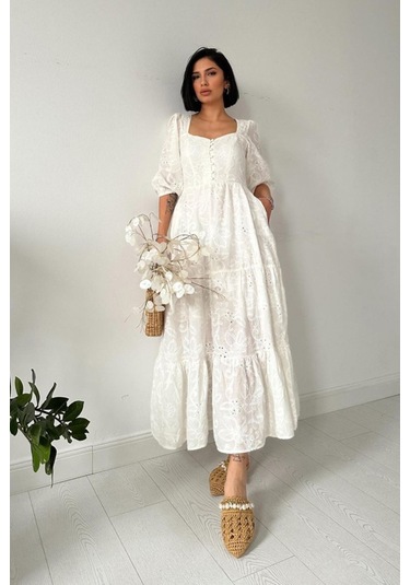 Beyaz Düğmeli Brode Elbise Beyaz