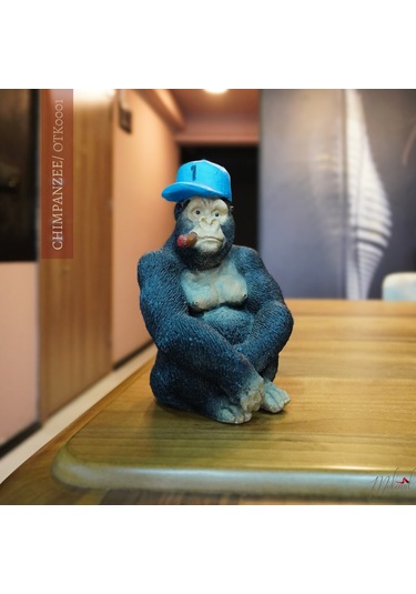 Benzersiz Şapkalı Goril Figürü El Yapımı Koleksiyonluk Sanat