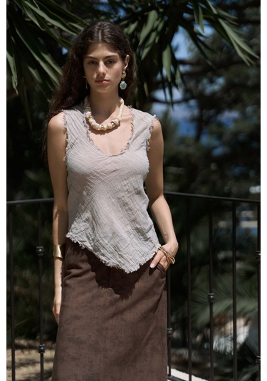 Mai Collection Mai Studios Co. Veilinas Asimetrik Vizon Keten Crop Vizon
