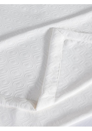 Yatak Örtüsü Marisa Nefes Alabilen, Hafif Ve Şık Tasarımlı Krem