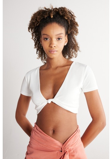 Regular Fit Normal Kesim V Yaka Beyaz Crop Bluz Beyaz