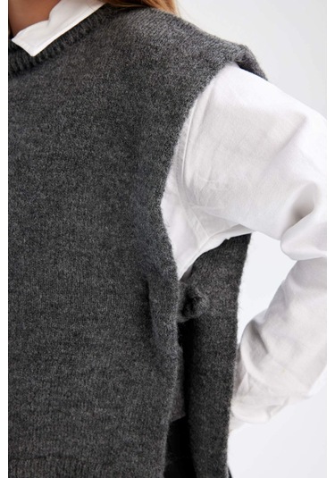 DeFacto Kız Çocuk Bisiklet Yaka Düz Triko Süveter C9660A824WNAR84 Antrasit