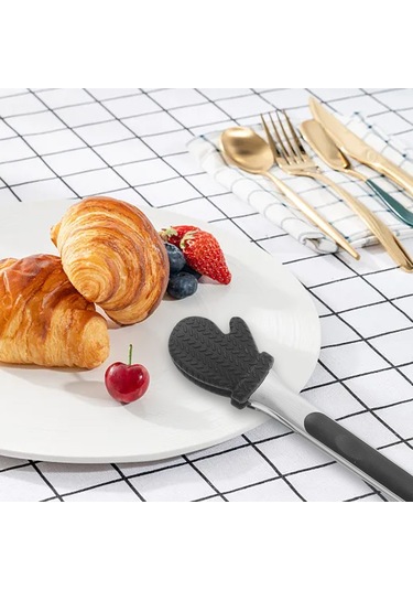 Çocuklar İçin Küçük Noel Maşaları İçinde