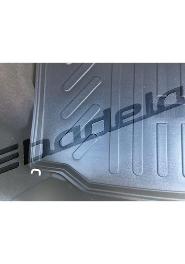 Alfa Romeo Gıulietta Bagaj Havuzu 2011-2021 Siyah 3d Kokusuz
