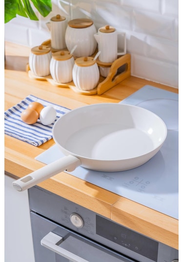 Ultimate Pro İndüksiyon Tabanlı Tava - 28 Cm Krem