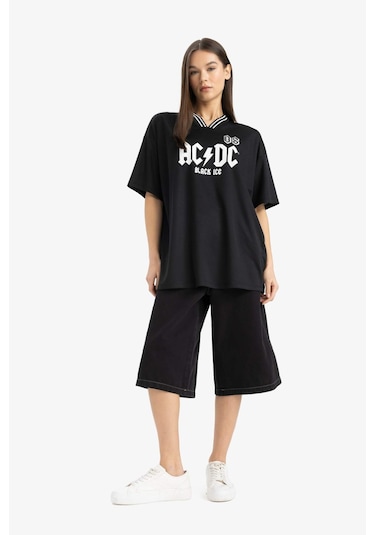 DeFacto Coool AC/DC Oversize Geniş Kalıp V Yaka Sırt Baskılı Kısa Kollu Tişört E6137AX25SMBK81