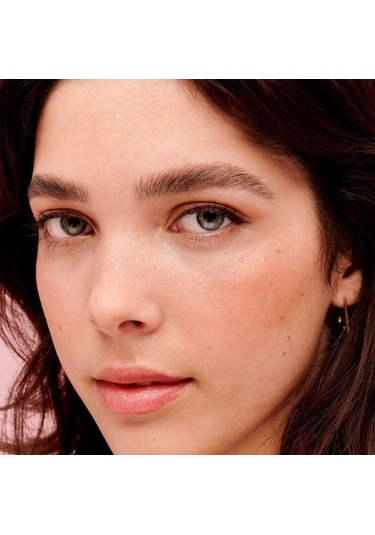 Benefit Fluff Up Brow Wax Esnek ve Yumuşak Kaş Sabitleyici 6 ML