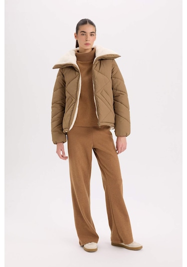 DeFacto 	Su İtici Puffer Şişme Mont Kapitoneli İçi Suni Kürklü Rüzgar Geçirmez Cepli A0756AX24WNBN495