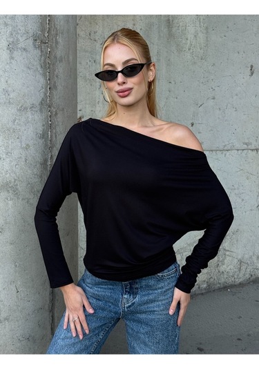 Kadın Kayık Yaka Full Esnek Asimetrik Kesim Comfort Spor Şık Tasarım Yumoş Bluz Siyah