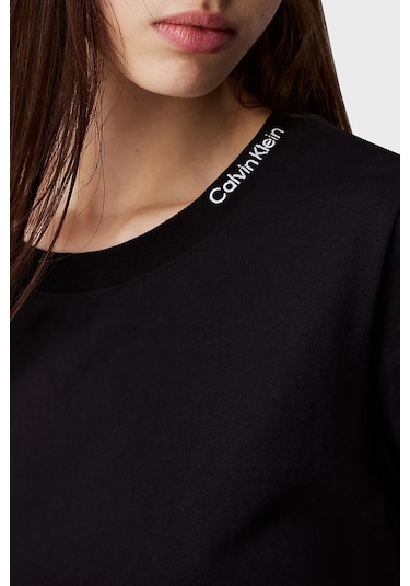Calvin Klein Bayan T Shirt J20j225540 Beh Siyah Siyah