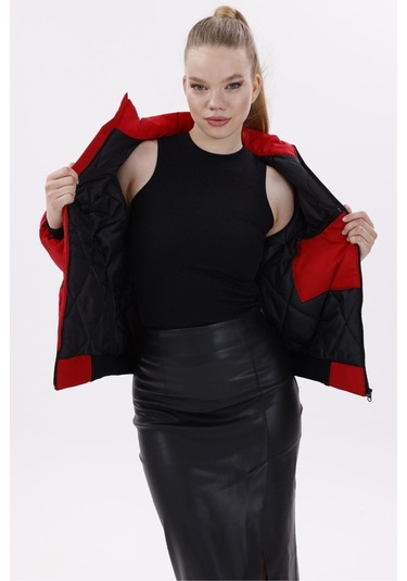 Kadın Astarlı Dik Yaka Mevsimlik Su Ve Rüzgar Geçirmez Mont Kırmızı