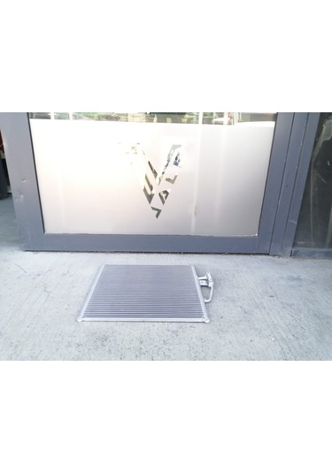 Bmw 5 Serisi A/c Radyatörü Yan Sanayi E39.09/97 -64538391647