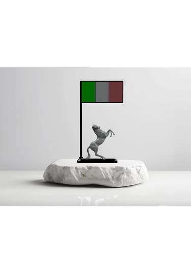 İrlanda Bayraklı Şahlanan At Figürlü Masaüstü Dekor 3d Baskı