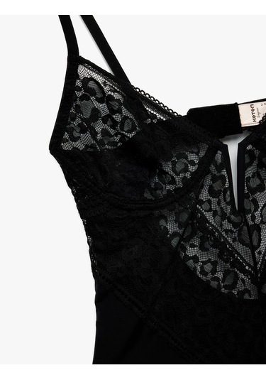 Koton V Yaka İnce Askılı Transparan Dantelli Bodysuit Siyah 6wlk00002mk Siyah