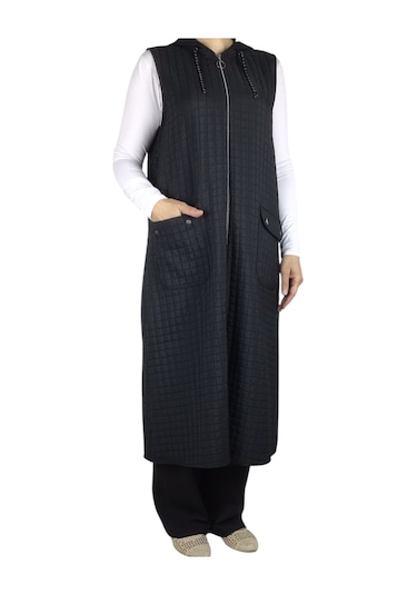 Önü Fermuarlı Kapüşonlu Üstten Cepli Kapitone Yelek Siyah