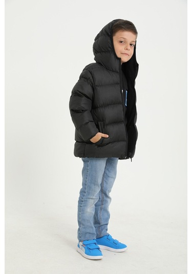 Erkek Çocuk Siyah İçi Polarlı Kapüşonlu Su Geçirmez Rüzgara Dayanıklı Cepli Şişme Kışlık Mont Siyah