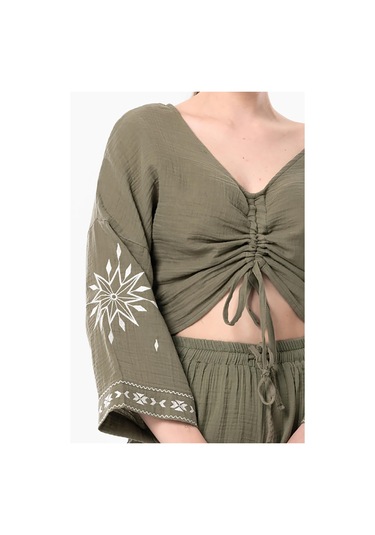 Uzun Kol Günışığı Büzgü Detaylı Yazlık Müslin Bluz Haki Hk-haki Haki