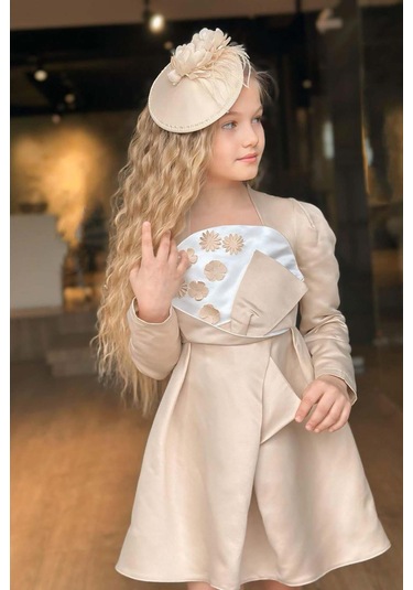 Riccotarz Kız Çocuk Kare Yaka Göğsü Pano Çiçek Asimetrik Kesim Krem Elbise Krem