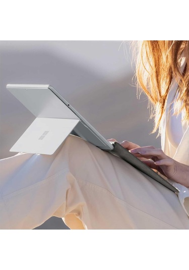 Microsoft Surface Pro Copilot+ 11. Edition Kalem Depolamalı Q İngilizce Klavye