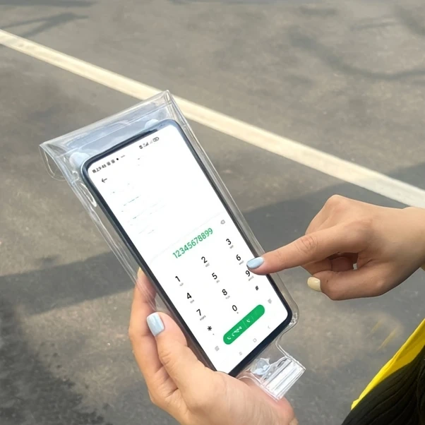 Fochsia Büyük Boy Bisiklet Yağmurluklu Telefon Kılıfı Şarj Kablosu Yuvası Pvc Malzeme