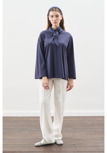 Yüksek Yaka Bağlamalı Bluz Lacivert Lacivert