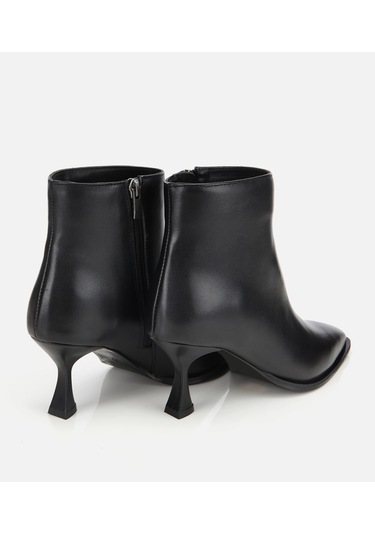 Hotiç Kadın Deri Siyah Sivri Burunlu Bilekte Topuklu Bot 01boh313220a100 01boh313220a100 Siyah