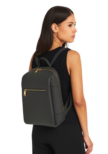 Sırt Çantası Kadın Deri Gold Detay Geniş Hacimli Altın Fermuarlı siyah