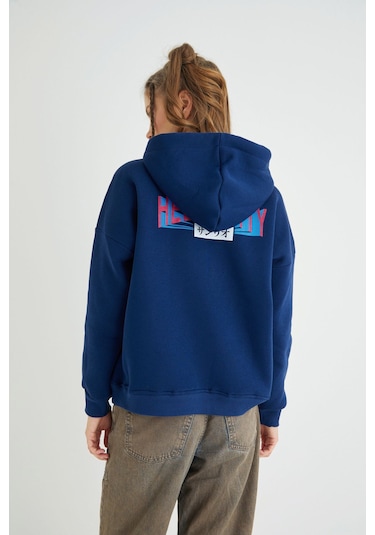 Hello Kitty Lisanslı Baskılı Kapüşonlu Lacivert Sweatshirt Renkli
