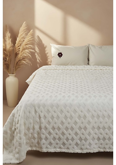 Leona Jakarlı Raşel Geometrik Çift Kişilik Punch Yatak Örtüsü Krem