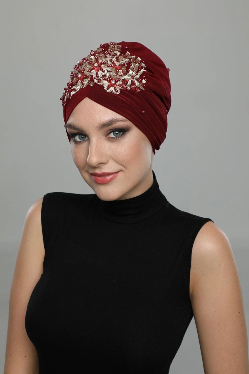 Kopma Astarlı Işlemeli Bordo Geniş Sırma Motifli Hazır Türban Tesettür Abiye Bone Bordo Geniş Sırma