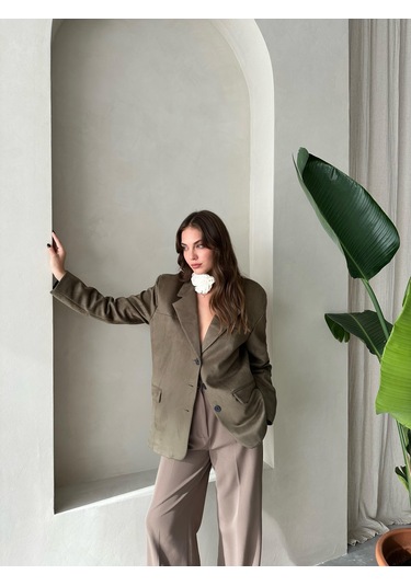 Latte Kemik Düğmeli Süet Ceket Haki